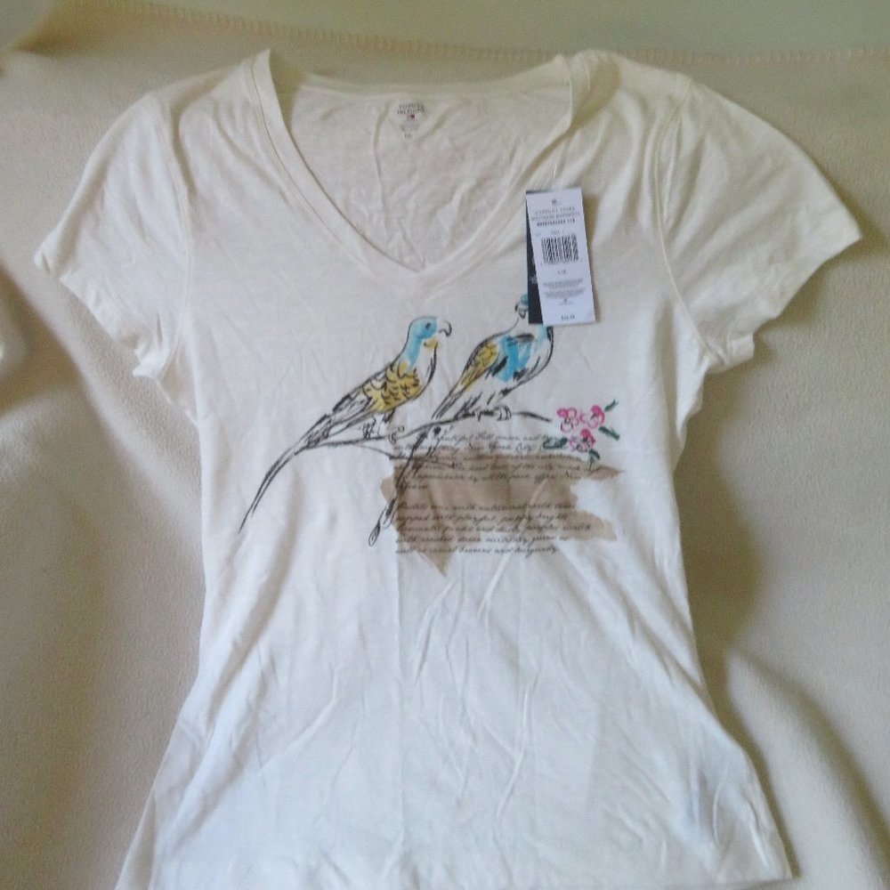 Tommy Hilfiger V Neck Tee - Size L